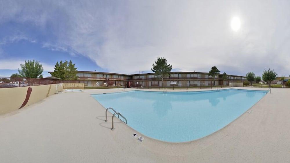 Econo Lodge Carlsbad Caverns Area Exterior foto